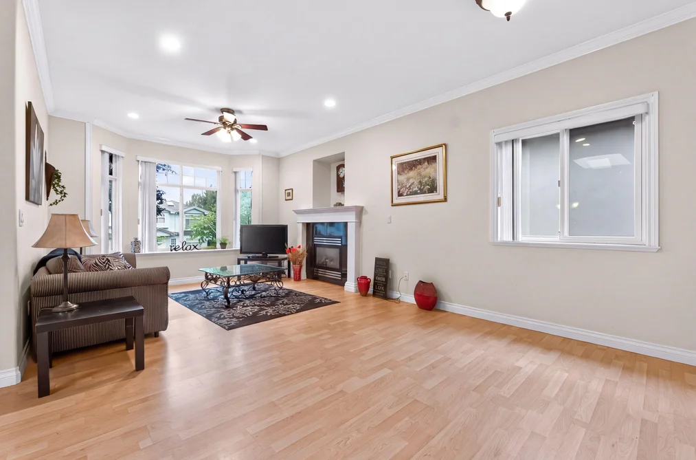 4503 Frances Street, Burnaby, BC - MLS: R3163420 - Photo 5 4503 Frances Street, Burnaby, BC - MLS: R3163420 - Photo 5