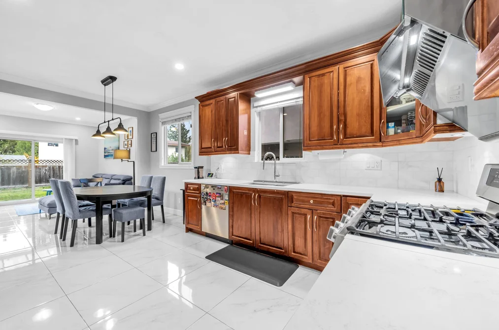 4513 Ellerton Court, Burnaby, BC - Half Duplex for Sale - Photo 11 of 40 4513 Ellerton Court, Burnaby, BC - Half Duplex for Sale - Photo 11 of 40