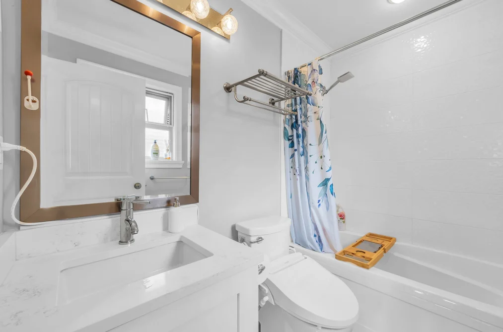 4513 Ellerton Court, Burnaby, BC - Half Duplex for Sale - Photo 22 of 40 4513 Ellerton Court, Burnaby, BC - Half Duplex for Sale - Photo 22 of 40