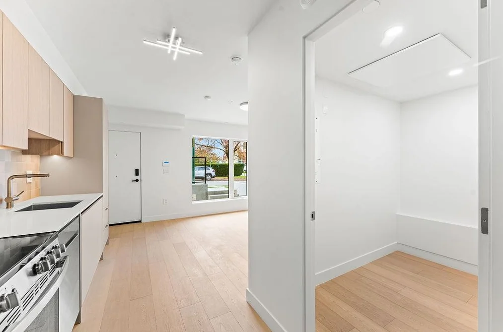 4518 Heather Street, Vancouver, BC - Townhouse for Sale - Photo 10 of 20 4518 Heather Street, Vancouver, BC - Townhouse for Sale - Photo 10 of 20