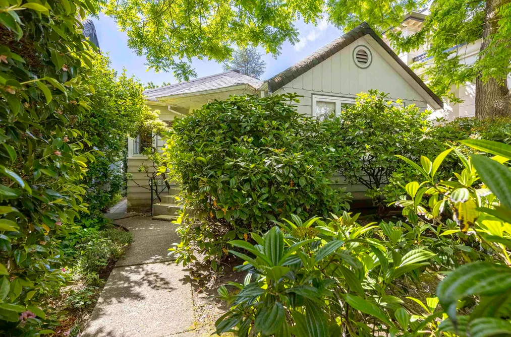 4518 W 12TH AVENUE, Vancouver BC V6R 2R5, Vancouver BC — Residential for Sale - Photo 2
