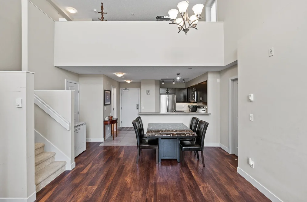 452 10838 CITY PARKWAY, Surrey BC V3T 5X9, Surrey BC — Residential for Sale - Photo 2