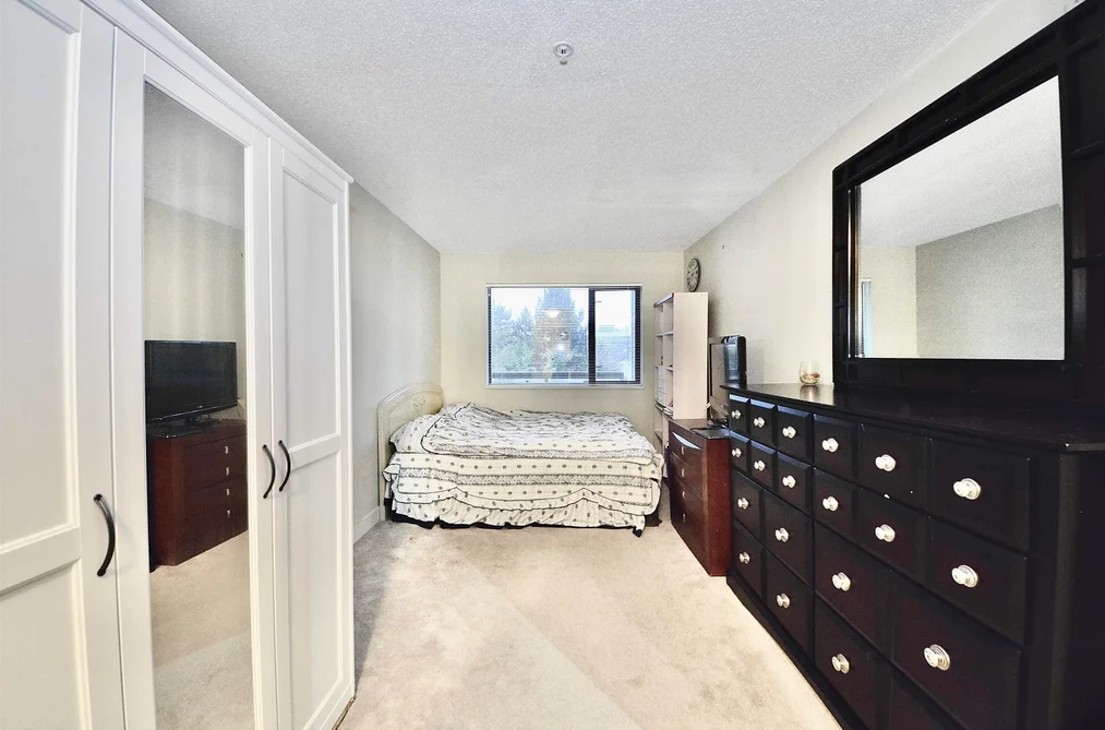 452 10838 CITY PARKWAY, Surrey BC V3T 5X9, Surrey BC — Residential for Sale - Photo 4