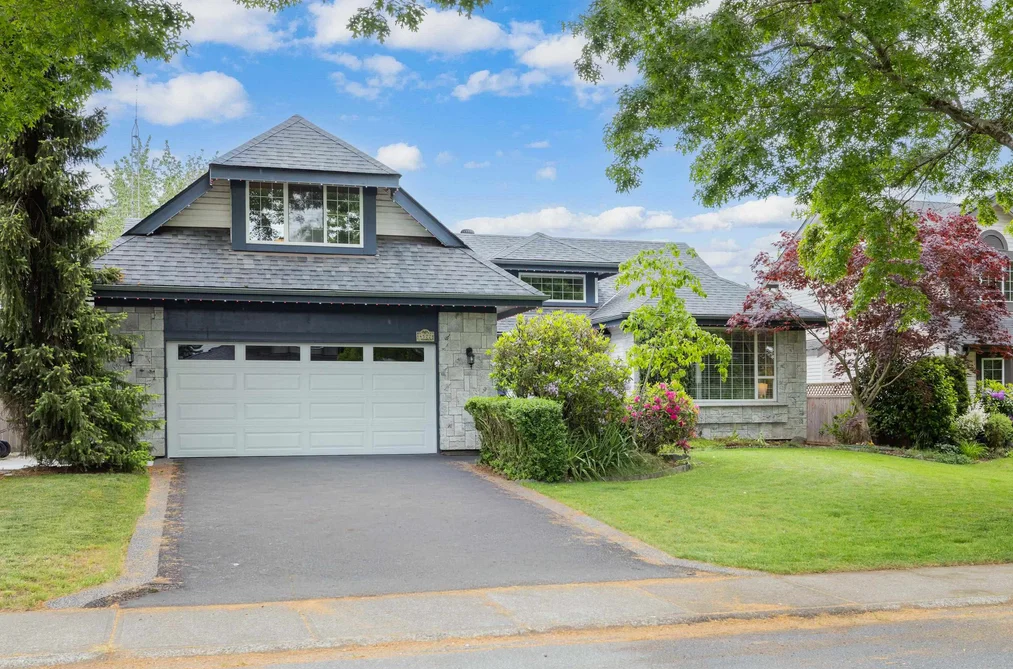 4522 221A STREET, Langley BC V2Z 1B5, Langley BC — Residential for Sale - Photo 2