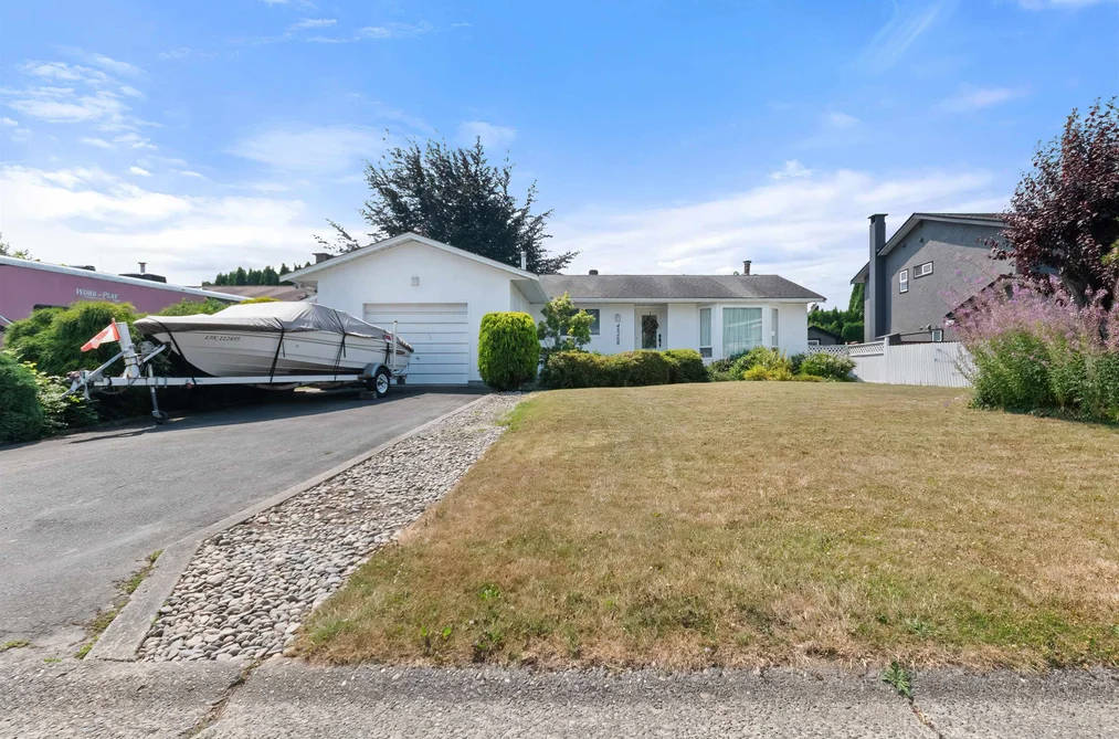House for sale at 45268 Lenora Crescent Chilliwack British Columbia - MLS: R3148551