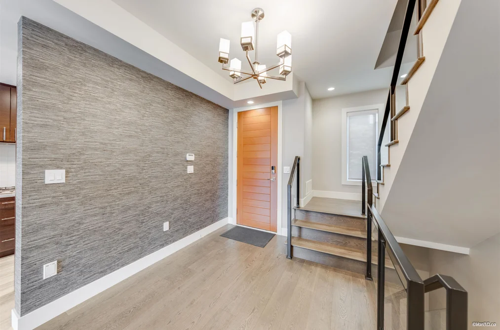 453 13TH STREET, West Vancouver BC V7T 2N7, West Vancouver BC — Residential for Sale - Photo 2