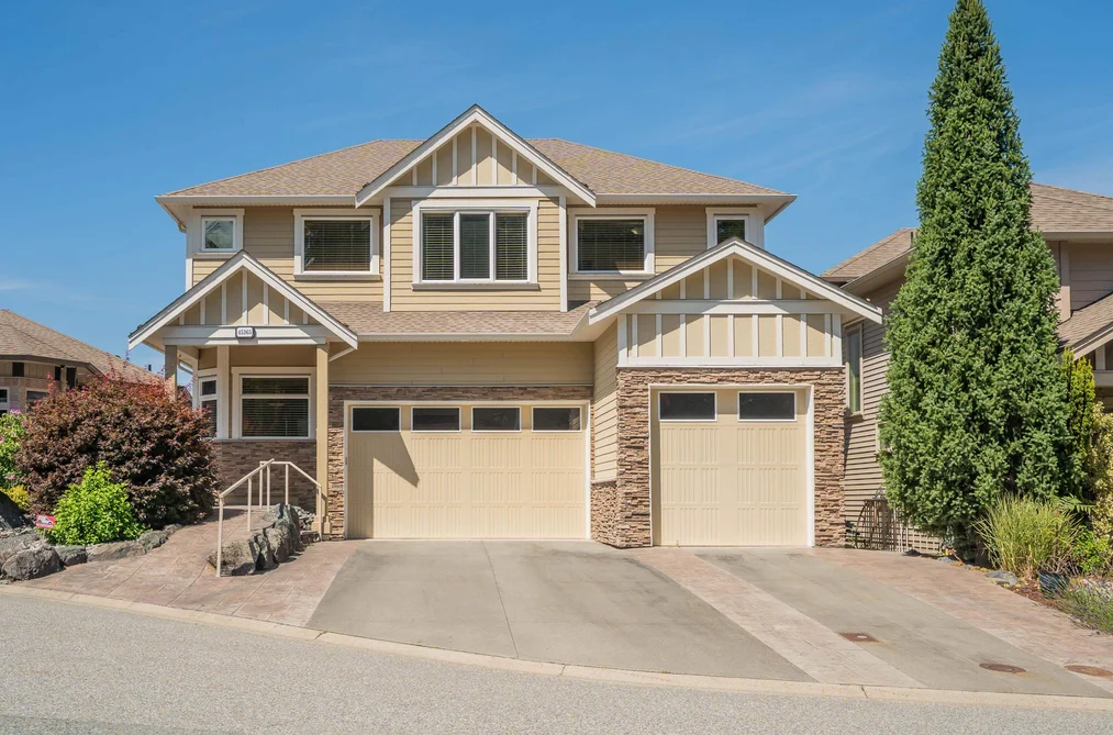 House for sale at 45365 Magdalena Place Cultus Lake British Columbia - MLS: R3151566
