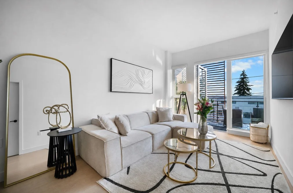 Condo for sale at 454 422 E 3rd Street North Vancouver British Columbia - MLS: R3156562
