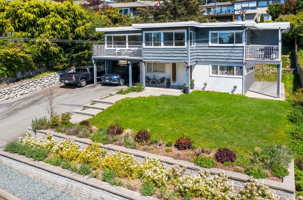 454 MONTERAY AVENUE, North Vancouver BC V7N 3G2, North Vancouver BC — Residential for Sale - Photo 2