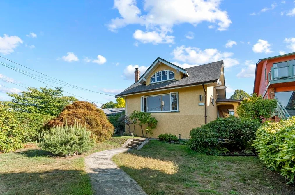 House for sale at 4540 W 3rd Avenue Vancouver British Columbia - MLS: R3155666