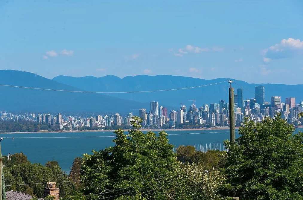 House for sale at 4540 W 3rd Avenue Vancouver British Columbia - MLS: R3155666