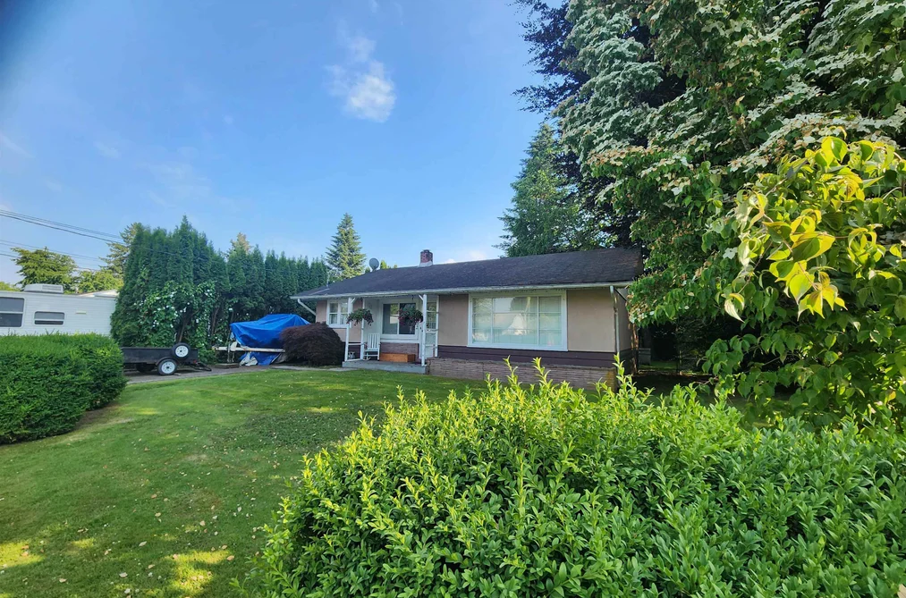 45402 KIPP AVENUE, Chilliwack BC V2P 1Z4, Chilliwack BC — Residential for Sale - Photo 2