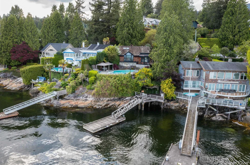 4541 STONEHAVEN AVENUE, North Vancouver BC V0V 0V0, North Vancouver BC — Residential for Sale - Photo 3