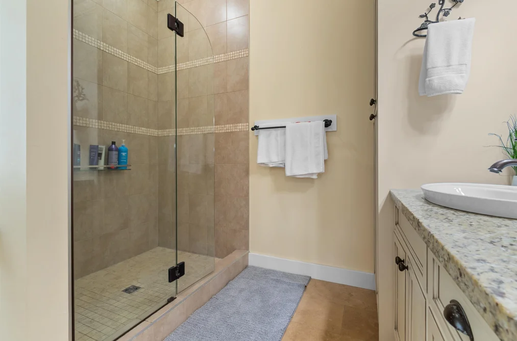 45419 MAGDALENA PLACE, Cultus Lake, BC — Residential for Sale — Photo 19 of 40