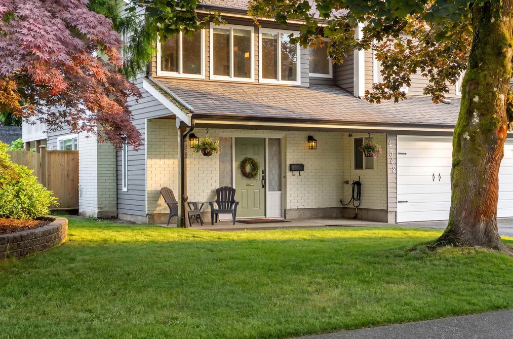 4542 206A STREET, Langley BC V3A 6L1, Langley BC — Residential for Sale - Photo 2