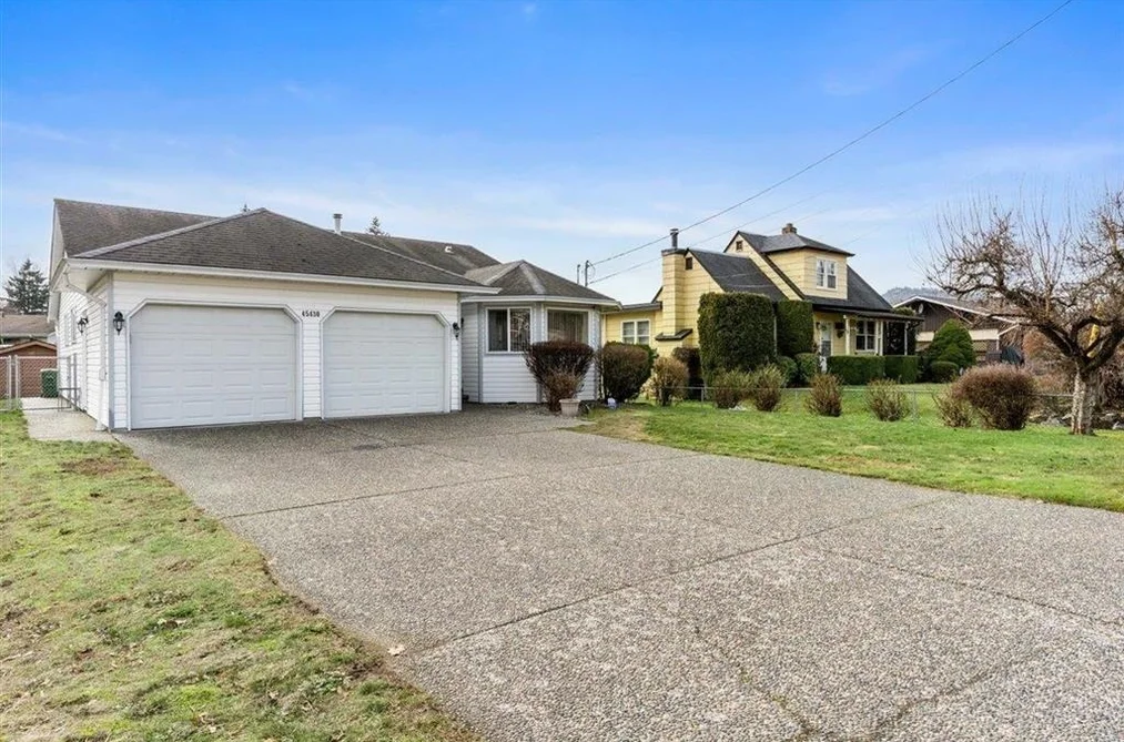 45430 BERNARD AVENUE, Chilliwack BC V2P 1H4, Chilliwack BC — Residential for Sale - Photo 2