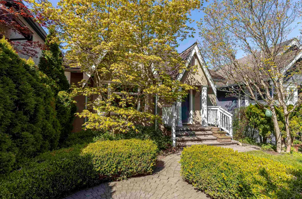 4549 W 12TH AVENUE, Vancouver BC V6R 2R4, Vancouver BC — Residential for Sale - Photo 2