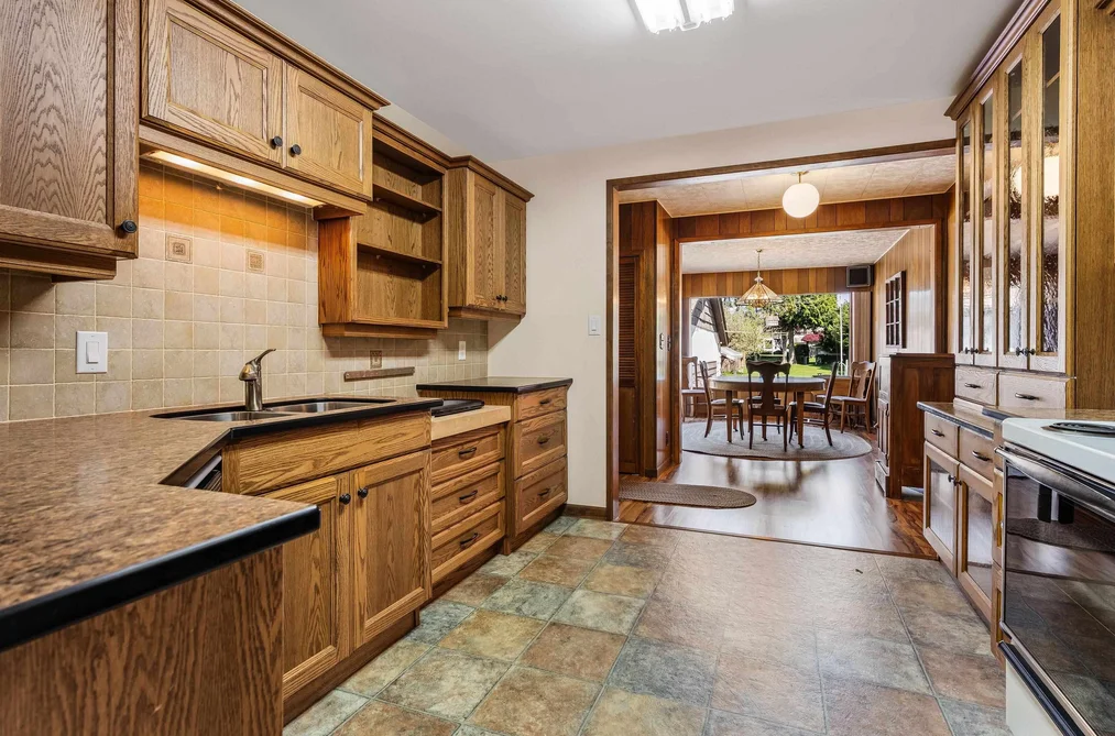 455 PINE AVENUE, Harrison Hot Springs BC V0M 1K0, Harrison Hot Springs BC — Residential for Sale - Photo 7