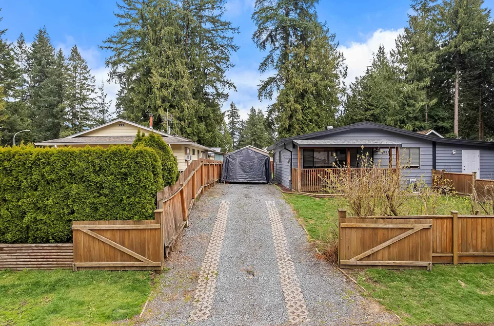 4552 200A STREET, Langley BC V3A 6J7, Langley BC — Residential for Sale - Photo 2