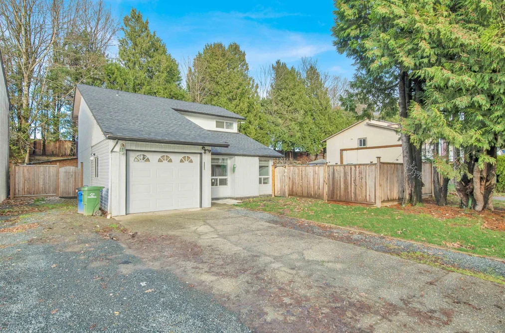 45533 MCINTOSH DRIVE, Chilliwack BC V2P 6V4, Chilliwack BC — Residential for Sale - Photo 2