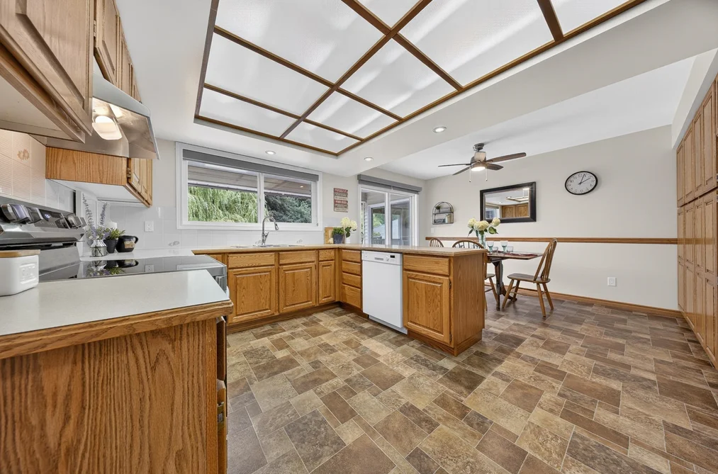 45549 WELLS ROAD, Chilliwack BC V2R 1G6, Chilliwack BC — Residential for Sale — Photo 16 of 39