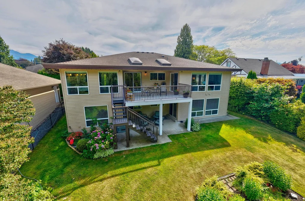 45549 WELLS ROAD, Chilliwack BC V2R 1G6, Chilliwack BC — Residential for Sale — Photo 2 of 39