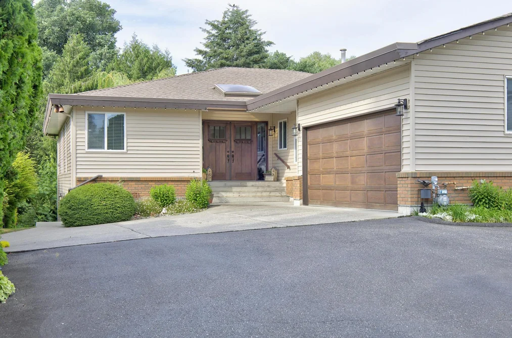 45549 WELLS ROAD, Chilliwack BC V2R 1G6, Chilliwack BC — Residential for Sale — Photo 3 of 39