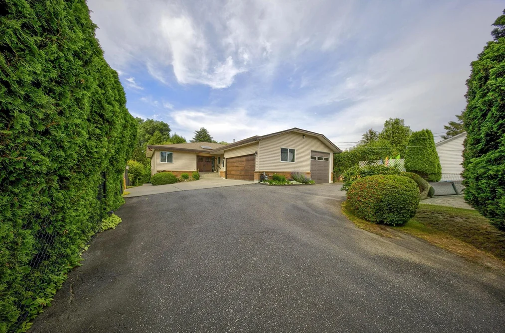 45549 WELLS ROAD, Chilliwack BC V2R 1G6, Chilliwack BC — Residential for Sale — Photo 4 of 39