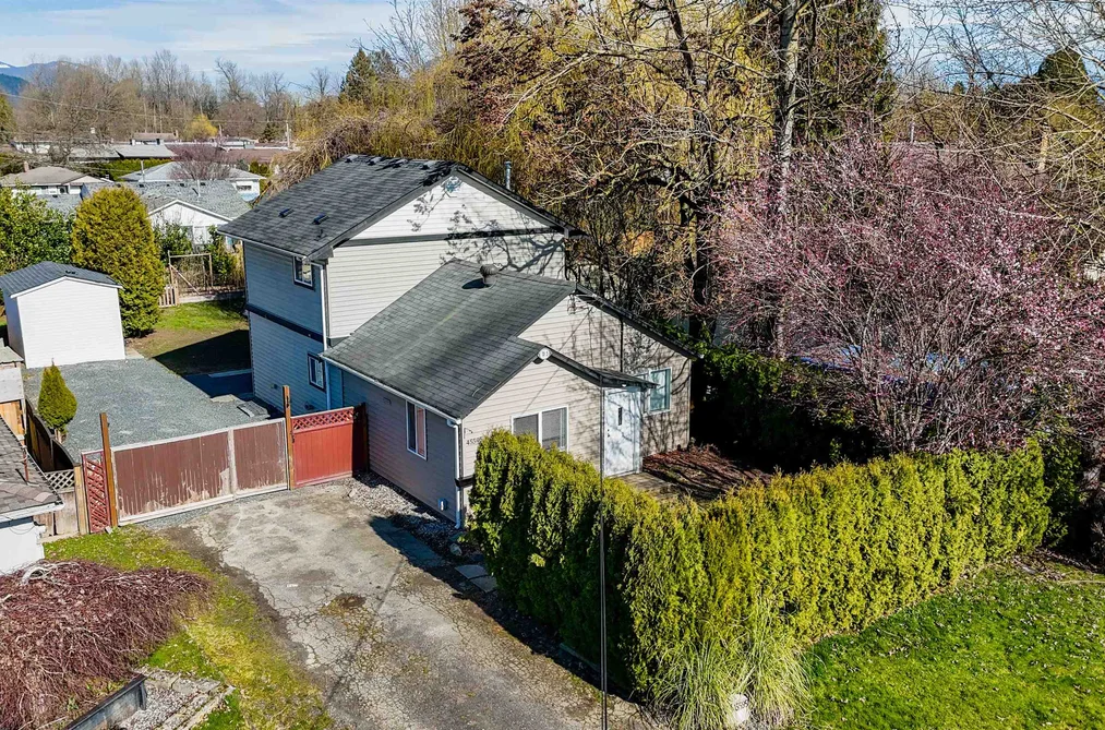 45595 LEWIS AVENUE, Chilliwack BC V2P 3C7, Chilliwack BC — Residential for Sale - Photo 2