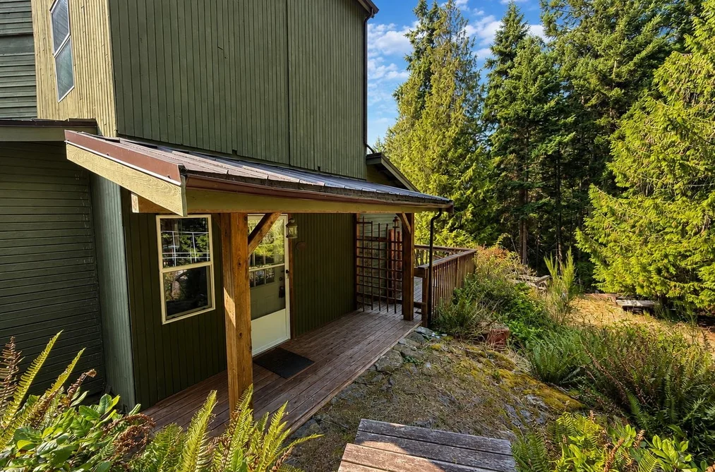 456 Steward Drive, Galiano Island, BC - MLS: R3164462 - Photo 5 456 Steward Drive, Galiano Island, BC - MLS: R3164462 - Photo 5