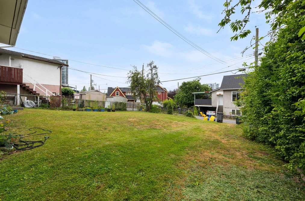 4561 NANAIMO STREET, Vancouver BC V5N 5J5, Vancouver BC — Residential for Sale — Photo 12 of 21