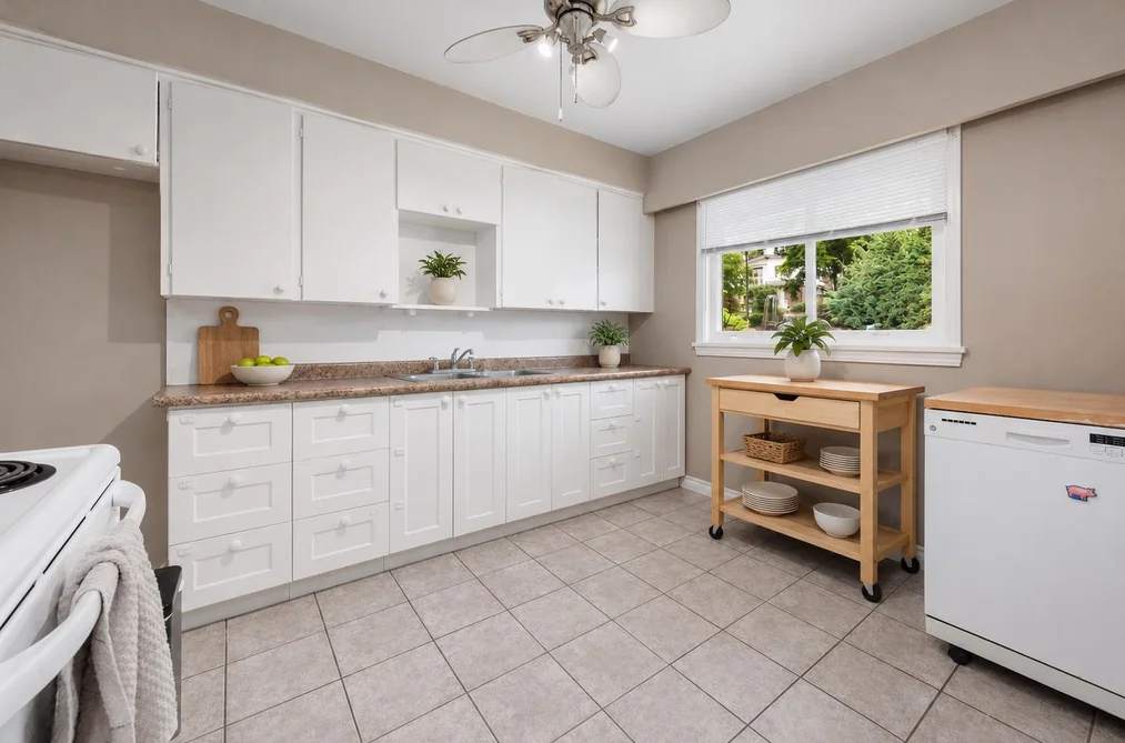 4561 NANAIMO STREET, Vancouver BC V5N 5J5, Vancouver BC — Residential for Sale — Photo 5 of 21