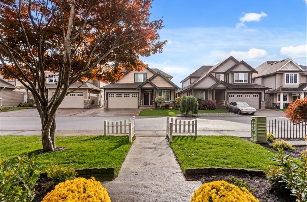 45707 Safflower Crescent, Chilliwack, BC - MLS: R3179425 - Photo 2 45707 Safflower Crescent, Chilliwack, BC - MLS: R3179425 - Photo 2