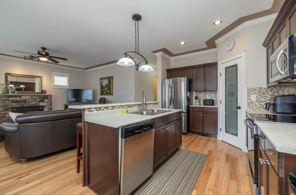 45715 SAFFLOWER CRESCENT, Chilliwack BC V2R 0H6, Chilliwack BC — Residential for Sale — Photo 12 of 40