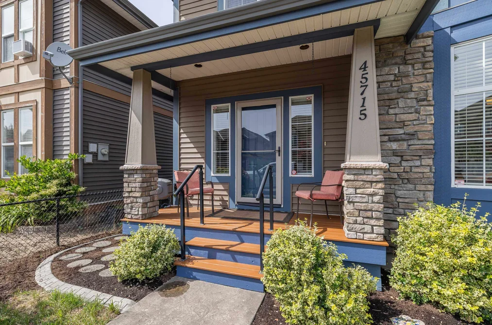 45715 SAFFLOWER CRESCENT, Chilliwack BC V2R 0H6, Chilliwack BC — Residential for Sale — Photo 3 of 40