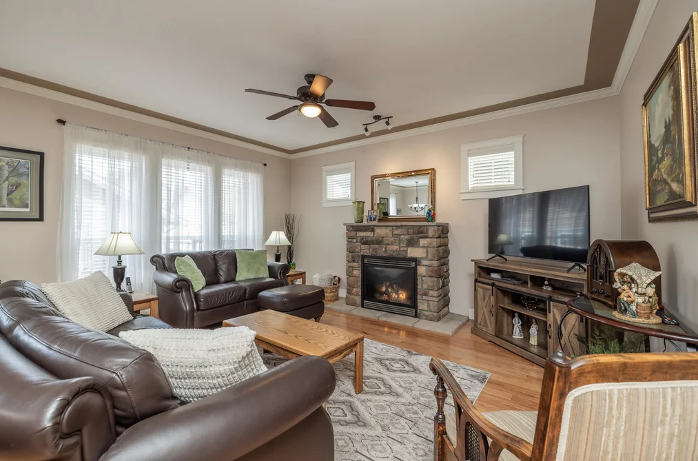 45715 SAFFLOWER CRESCENT, Chilliwack BC V2R 0H6, Chilliwack BC — Residential for Sale — Photo 7 of 40