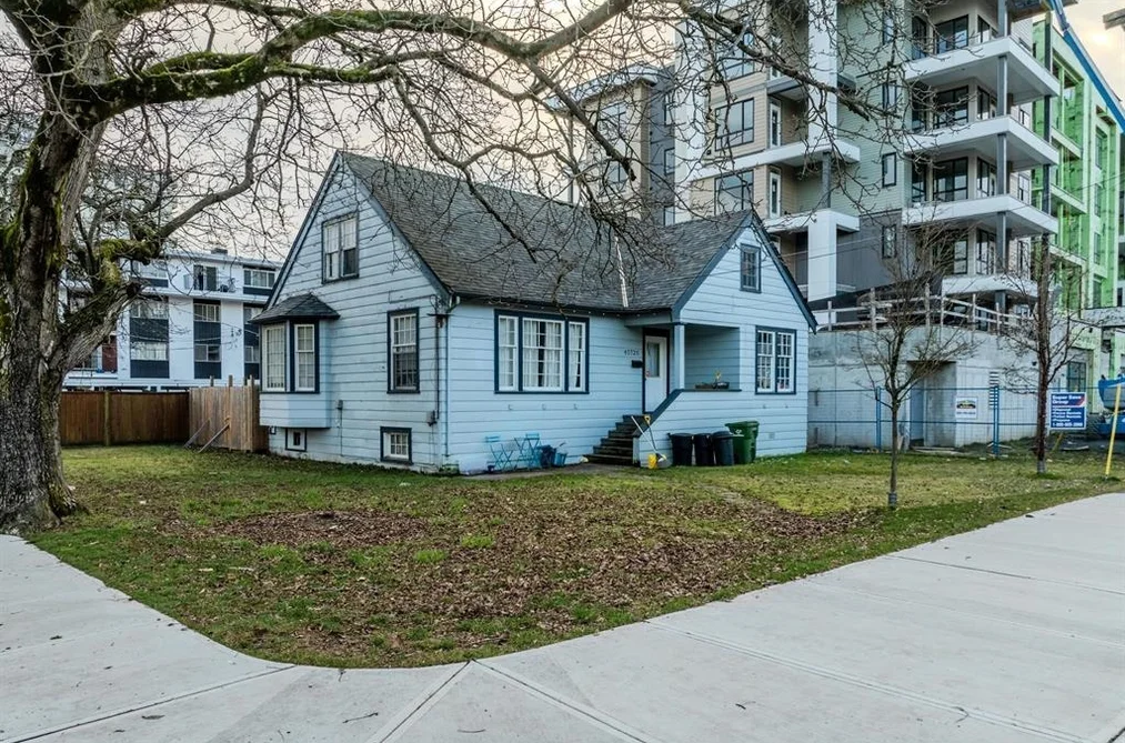 House for sale at 45726 Spadina Avenue Chilliwack British Columbia - MLS: R3086596