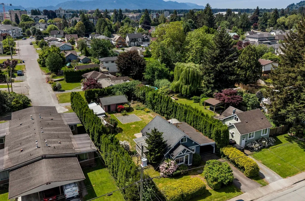 45748 LEWIS AVENUE, Chilliwack BC V2P 3C4, Chilliwack BC — Residential for Sale - Photo 2