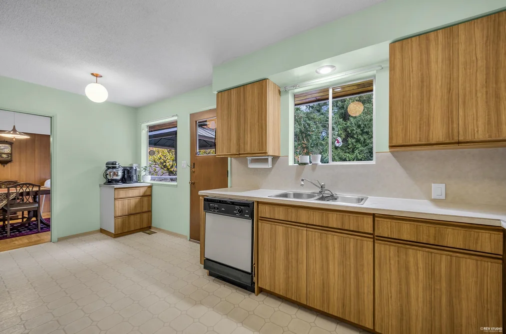 4578 CAPILANO ROAD, North Vancouver BC V7R 4K3, North Vancouver BC — Residential for Sale - Photo 6