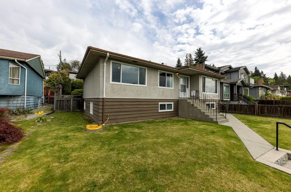 House for sale at 4581 Sunland Place Burnaby British Columbia - MLS: R3114797