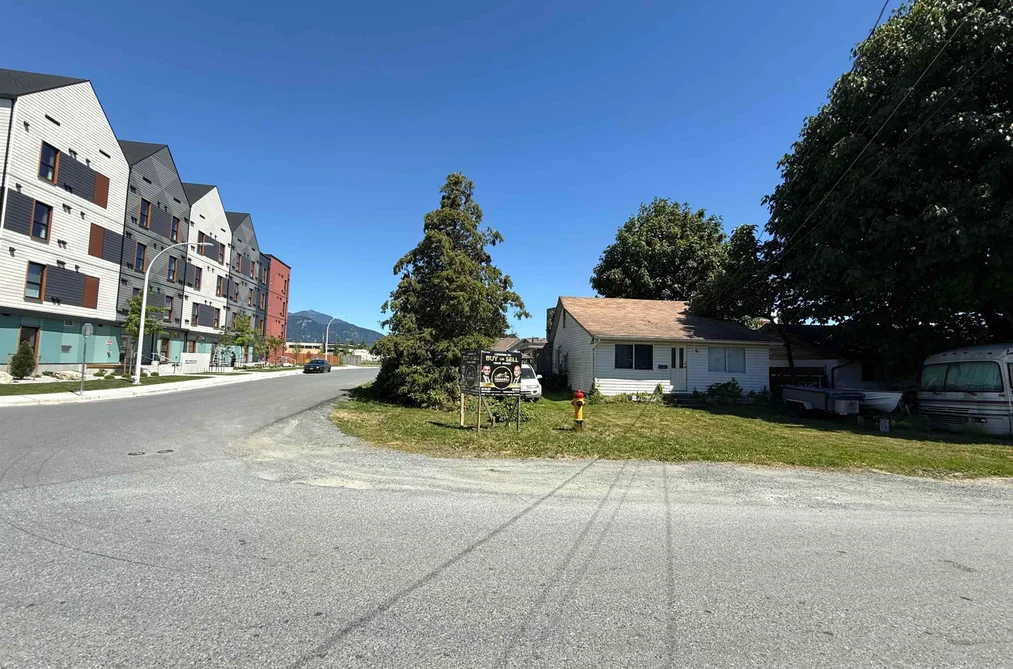 45871 ROWAT AVENUE, Chilliwack BC V2P 1J2, Chilliwack BC — Residential for Sale — Photo 7 of 9