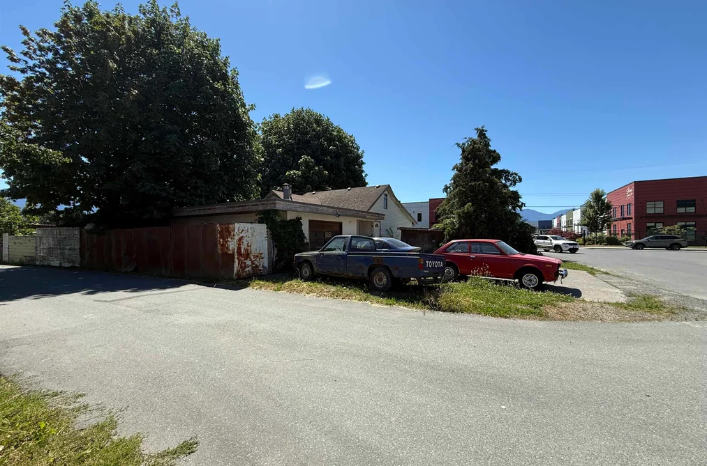 45881 ROWAT AVENUE, Chilliwack BC V2P 1J2, Chilliwack BC — Residential for Sale — Photo 10 of 13