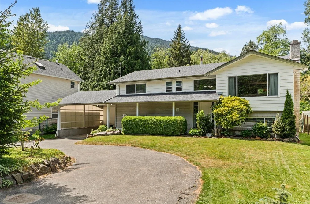 House for sale at 459 Naismith Avenue Harrison Hot Springs British Columbia - MLS: R3124030