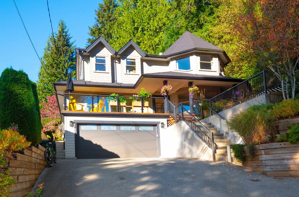 4592 Cove Cliff Rd, North Vancouver, BC - MLS: R3177215