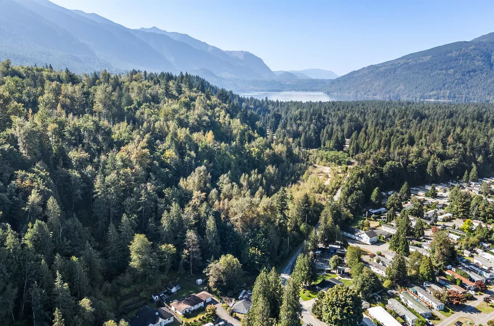 45942 SLEEPY HOLLOW ROAD, Cultus Lake BC V2R 5A8, Cultus Lake BC — Residential for Sale - Photo 3
