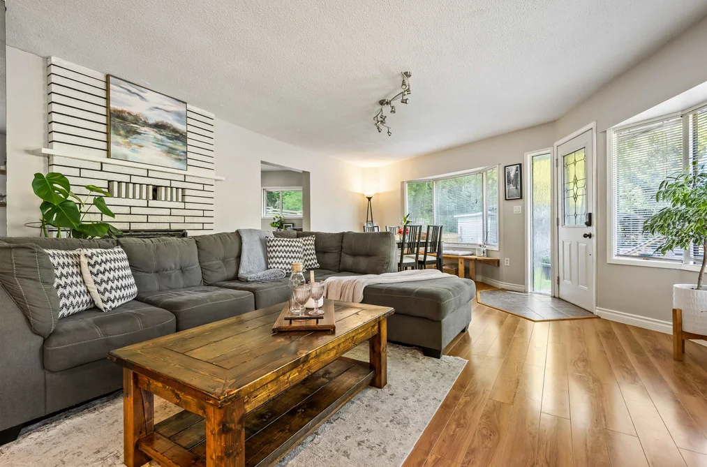 45942 SLEEPY HOLLOW ROAD, Cultus Lake BC V2R 5A8, Cultus Lake BC — Residential for Sale - Photo 4