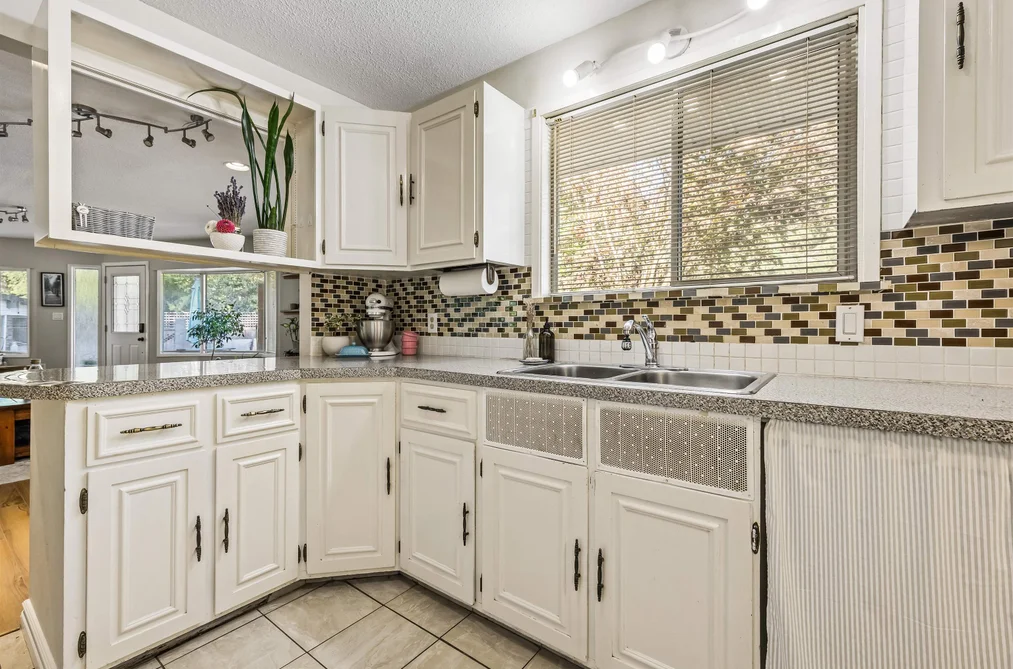45942 SLEEPY HOLLOW ROAD, Cultus Lake BC V2R 5A8, Cultus Lake BC — Residential for Sale - Photo 5