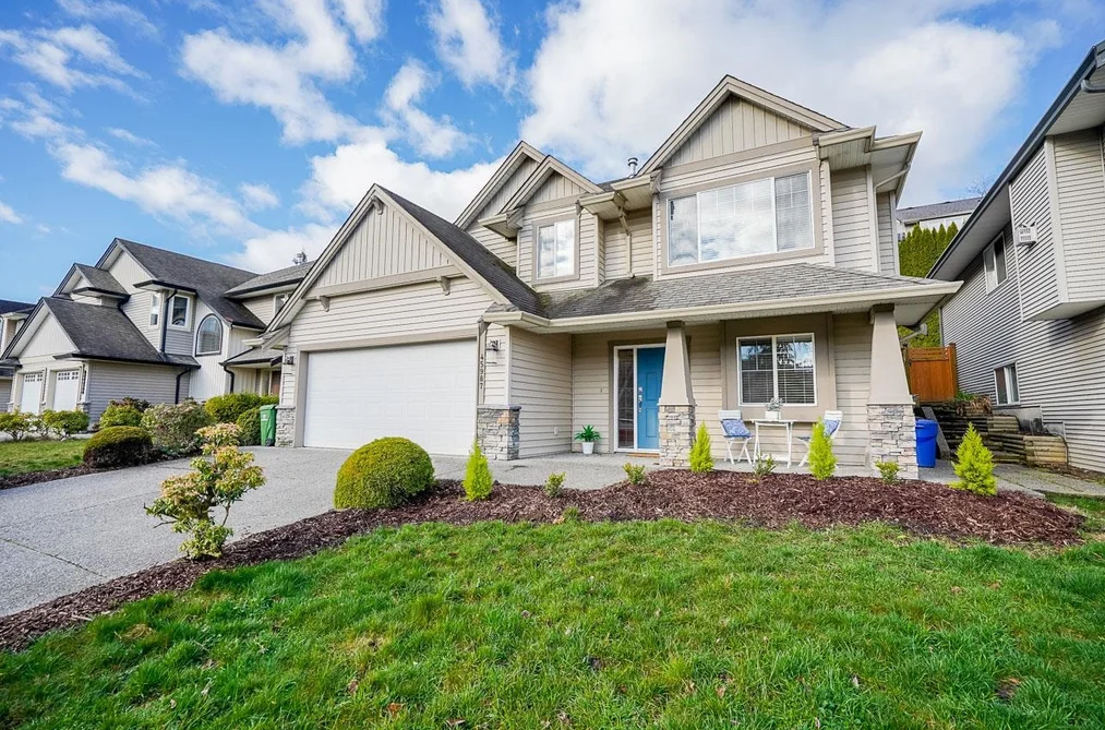 45987 SHERWOOD DRIVE, Chilliwack BC V2R 5T6, Chilliwack BC — Residential for Sale - Photo 2