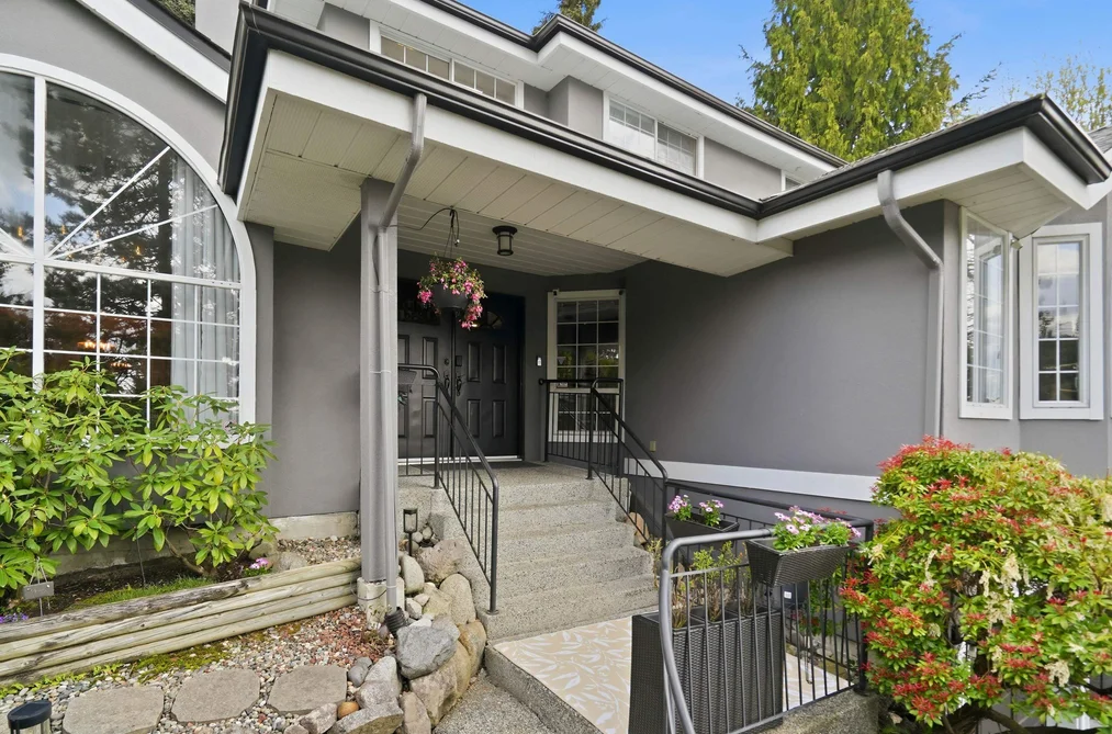 46 WILDWOOD DRIVE, Port Moody BC V3H 4M6, Port Moody BC — Residential for Sale - Photo 2