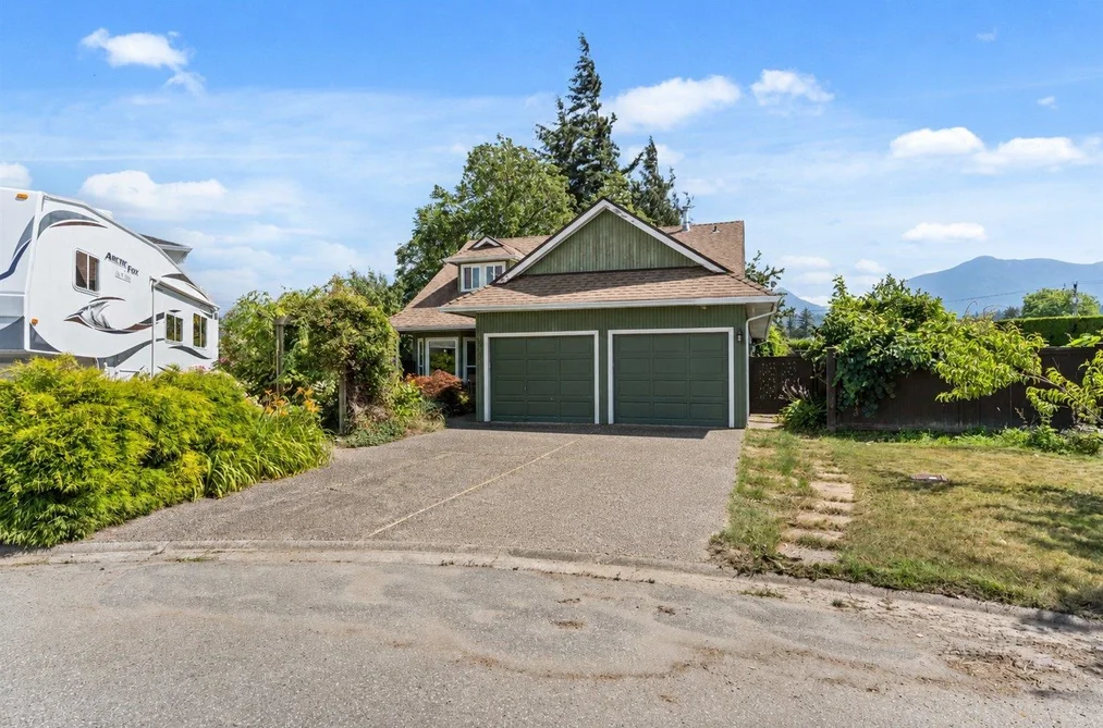 House for sale at 46003 Ivy Avenue Chilliwack British Columbia - MLS: R3154562